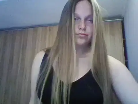 Snapshot of Evasapples chatting on 03-14-25, 07:34 Evasapples online show from 03-14-25, 07:34