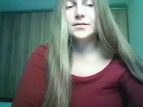 Snapshot of Evasapples chatting on 10-10-25, 07:35 Evasapples online show from 10-10-25, 07:35