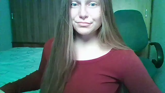 Snapshot of Evasapples chatting on 10-30-25, 03:57 Evasapples online show from 10-30-25, 03:57