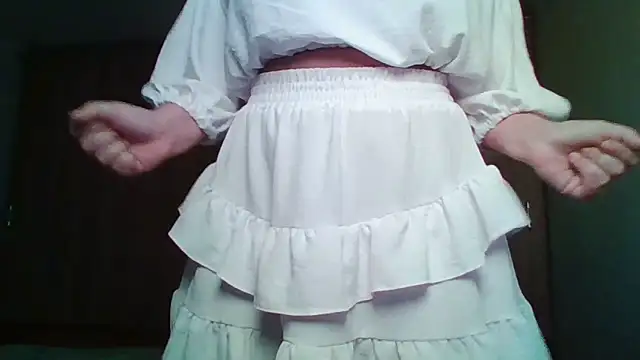 Snapshot of Evasapples chatting on 11-06-25, 02:29 Evasapples online show from 11-06-25, 02:29