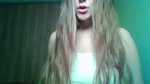 Snapshot of Evasapples chatting on 11-26-25, 12:11 Evasapples online show from 11-26-25, 12:11