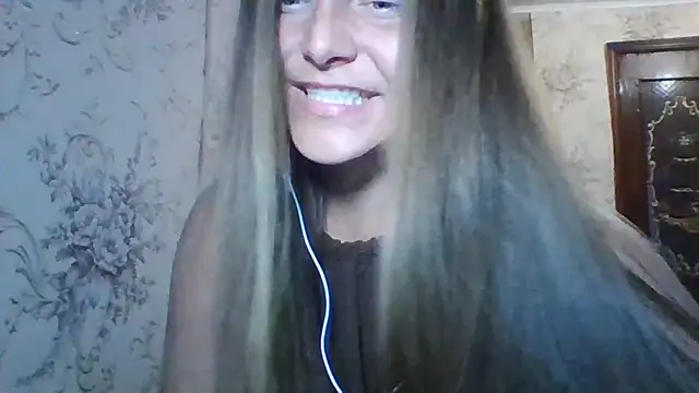Evasapples online show from 07-18-26, 05:28
