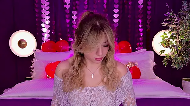 Snapshot of HelenaMorgan chatting on 02-12-26, 03:01 HelenaMorgan online show from 02-12-26, 03:01