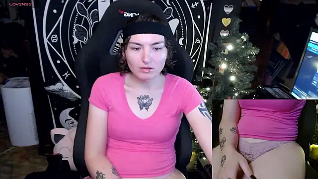 BrandiWRLD 999 online show from 12-23-24, 06:05