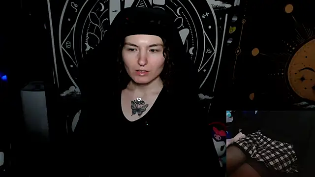 BrandiWRLD 999 online show from 10-02-25, 08:05