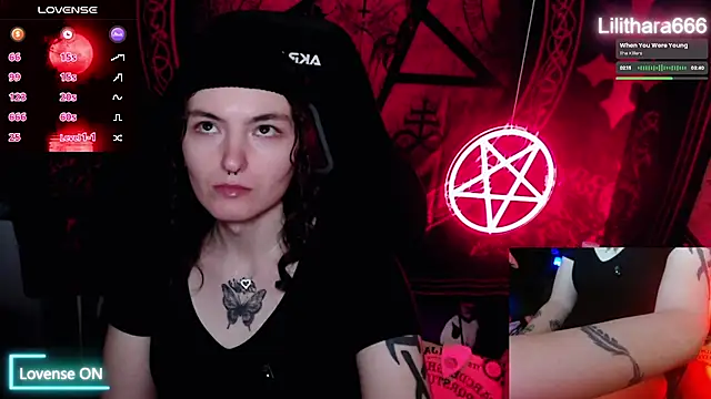 BrandiWRLD 999 online show from 10-30-25, 07:47