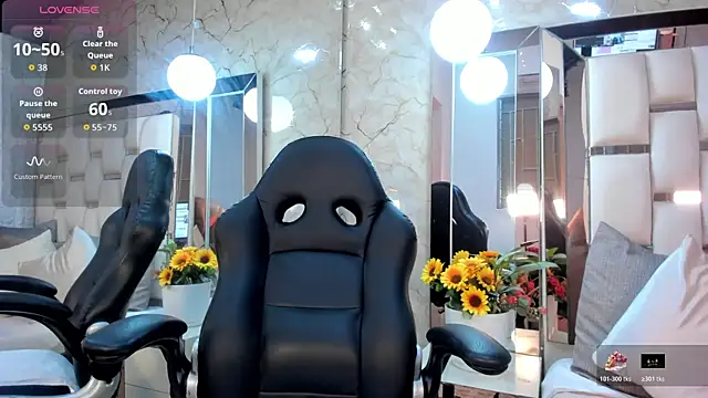 Snapshot of emma_carterr1 chatting on 11-07-25, 12:27 emma carterr1 online show from 11-07-25, 12:27