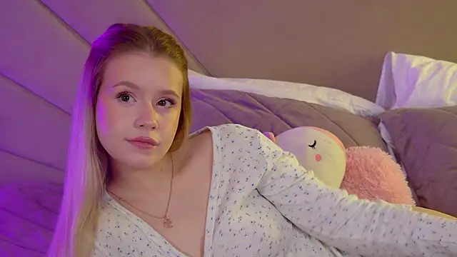 Snapshot of MilanaBalmain chatting on 04-27-26, 04:32 MilanaBalmain online show from 04-27-26, 04:32