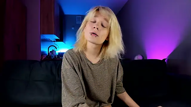 Snapshot of Gregory_Byyrd chatting on 12-01-24, 07:36 Gregory Byyrd online show from 12-01-24, 07:36