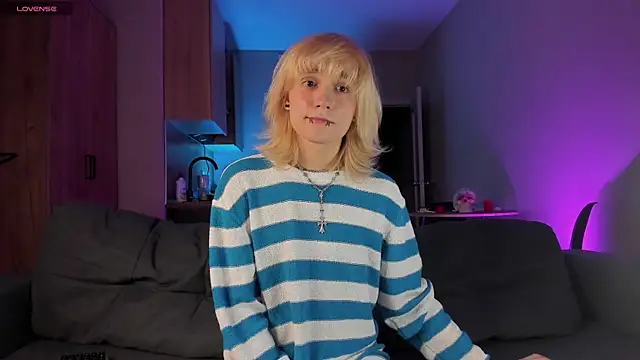 Snapshot of Gregory_Byyrd chatting on 03-16-25, 07:17 Gregory Byyrd online show from 03-16-25, 07:17