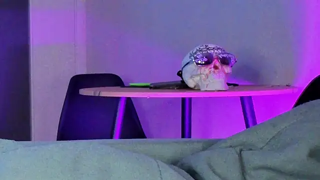 Snapshot of Gregory_Byyrd chatting on 09-21-25, 08:43 Gregory Byyrd online show from 09-21-25, 08:43