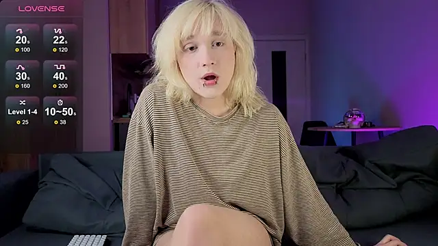 Snapshot of Gregory_Byyrd chatting on 10-10-25, 08:19 Gregory Byyrd online show from 10-10-25, 08:19