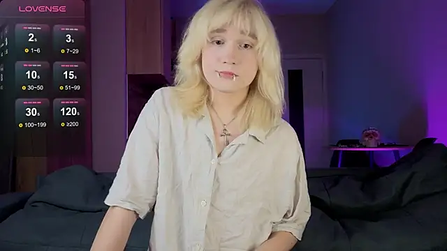 Snapshot of Gregory_Byyrd chatting on 10-22-25, 09:58 Gregory Byyrd online show from 10-22-25, 09:58