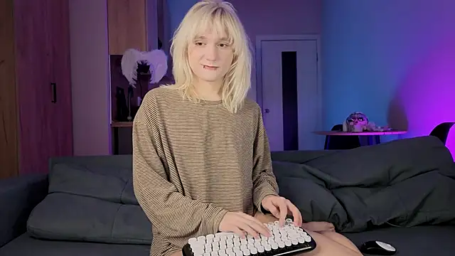 Snapshot of Gregory_Byyrd chatting on 11-26-25, 07:59 Gregory Byyrd online show from 11-26-25, 07:59