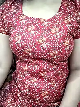 Snapshot of Tapur- chatting on 09-15-25, 04:18 Tapur- online show from 09-15-25, 04:18