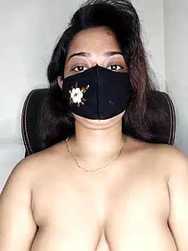 Snapshot of Tapur- chatting on 10-18-25, 06:26 Tapur- online show from 10-18-25, 06:26