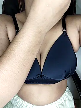 Snapshot of Tapur- chatting on 11-08-25, 02:50 Tapur- online show from 11-08-25, 02:50