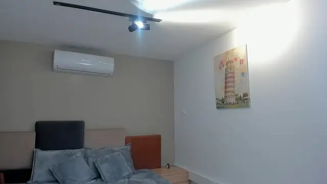 Snapshot of estrella_bigboobs14 chatting on 03-10-25, 03:30 estrella bigboobs14 online show from 03-10-25, 03:30