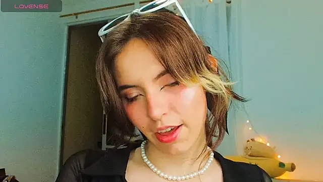 cherrybom969 online show from 02-28-25, 07:05