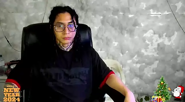 Snapshot of mikeysloan chatting on 01-04-25, 10:55 mikeysloan online show from 01-04-25, 10:55