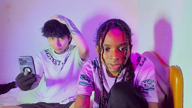 Snapshot of mikeysloan chatting on 01-09-26, 06:31 mikeysloan online show from 01-09-26, 06:31