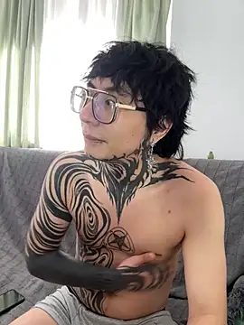 Snapshot of mikeysloan chatting on 02-24-26, 03:32 mikeysloan online show from 02-24-26, 03:32