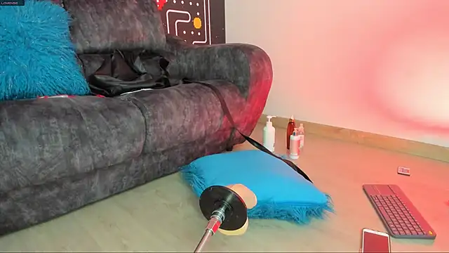 Snapshot of MadisonWhiite chatting on 12-15-24, 11:55 MadisonWhiite online show from 12-15-24, 11:55