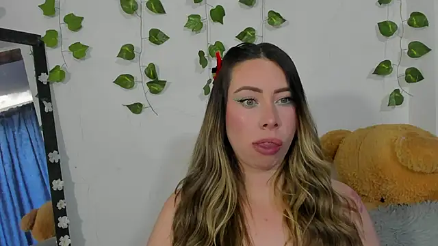 JanneKim online show from 11-18-25, 06:56