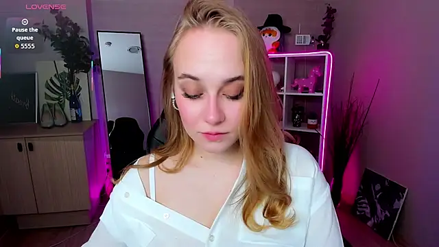 LianaBright online show from 03-19-26, 01:53