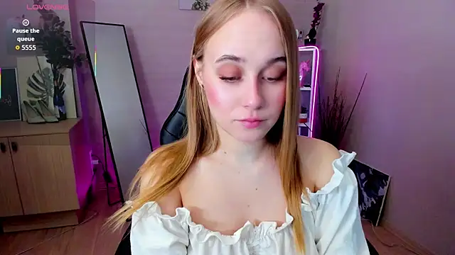 LianaBright online show from 04-04-26, 01:59