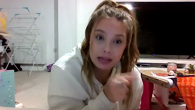 Krystal Tx online show from 10-31-25, 07:04