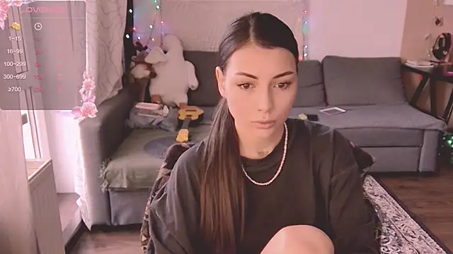 valorant girl online show from 03-03-25, 01:09