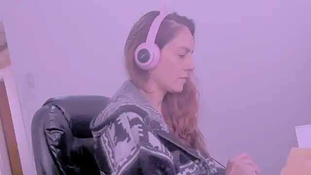 jessiburningheels online show from 04-15-26, 11:39