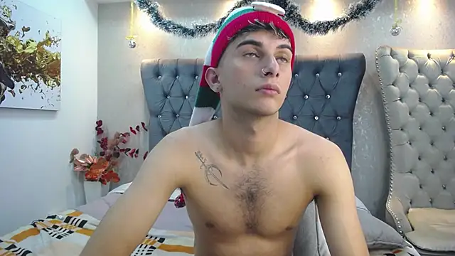 Snapshot of MrWilliseo chatting on 12-24-24, 12:44 MrWilliseo online show from 12-24-24, 12:44