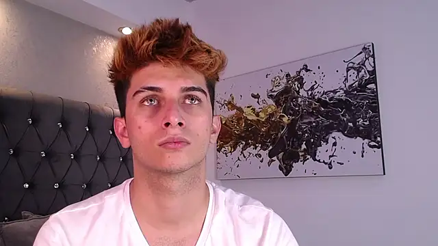 Snapshot of MrWilliseo chatting on 12-03-25, 07:01 MrWilliseo online show from 12-03-25, 07:01