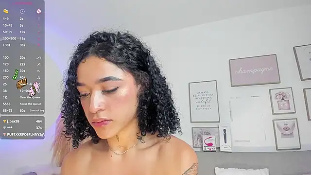 Crystal Dluna online show from 03-20-25, 06:42