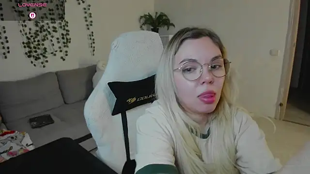 whoa-hoa-hoa-hoa-hoa online show from 01-14-26, 08:03