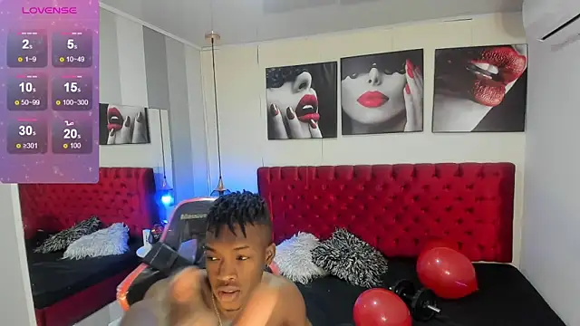 Snapshot of KENDER21_ chatting on 01-11-25, 12:40 KENDER21 online show from 01-11-25, 12:40