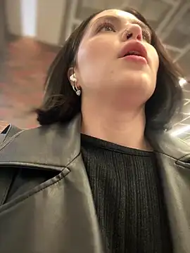 meow girl online show from 12-14-24, 11:29