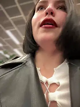 meow girl online show from 12-29-24, 09:17