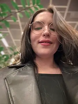 meow girl online show from 01-24-25, 03:13