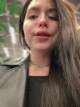 meow girl online show from 01-26-25, 11:06