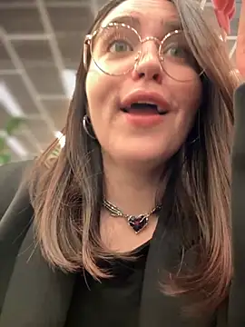 meow girl online show from 10-07-25, 12:02