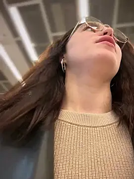 meow girl online show from 10-28-25, 10:52