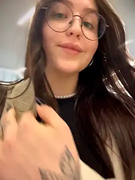 meow girl online show from 06-02-26, 10:39