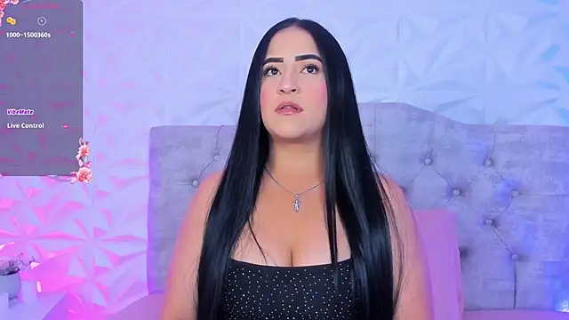 Snapshot of Miss_Ivy4 chatting on 10-29-25, 08:32 Miss Ivy4 online show from 10-29-25, 08:32