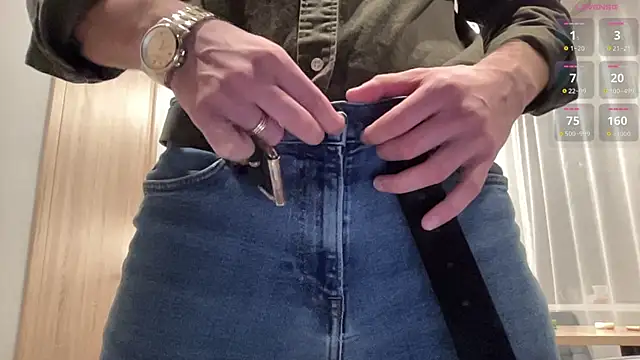 cute mark online show from 10-21-25, 03:18