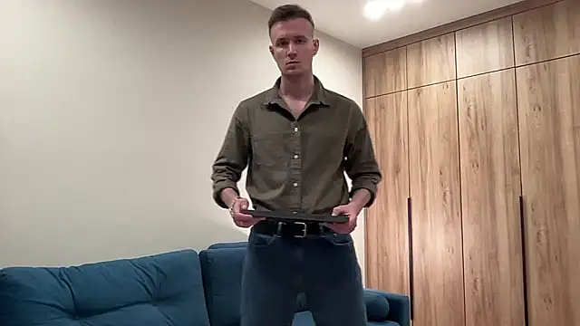 cute mark online show from 04-18-26, 07:40