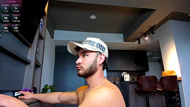 Maximo Marcelo online show from 10-30-25, 11:11