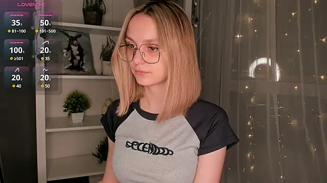 Snapshot of ms_elizabethqueen chatting on 01-27-25, 03:18 ms elizabethqueen online show from 01-27-25, 03:18